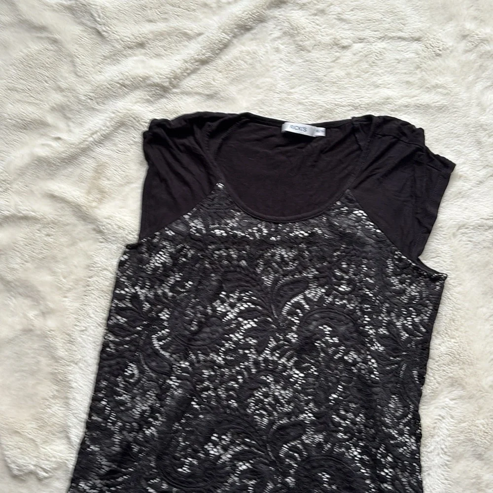 Ricki’s Black Lace Overlay Blouse | High-Low Layered Cap Sleeve Top Size XS‎ - Picture 3 of 6